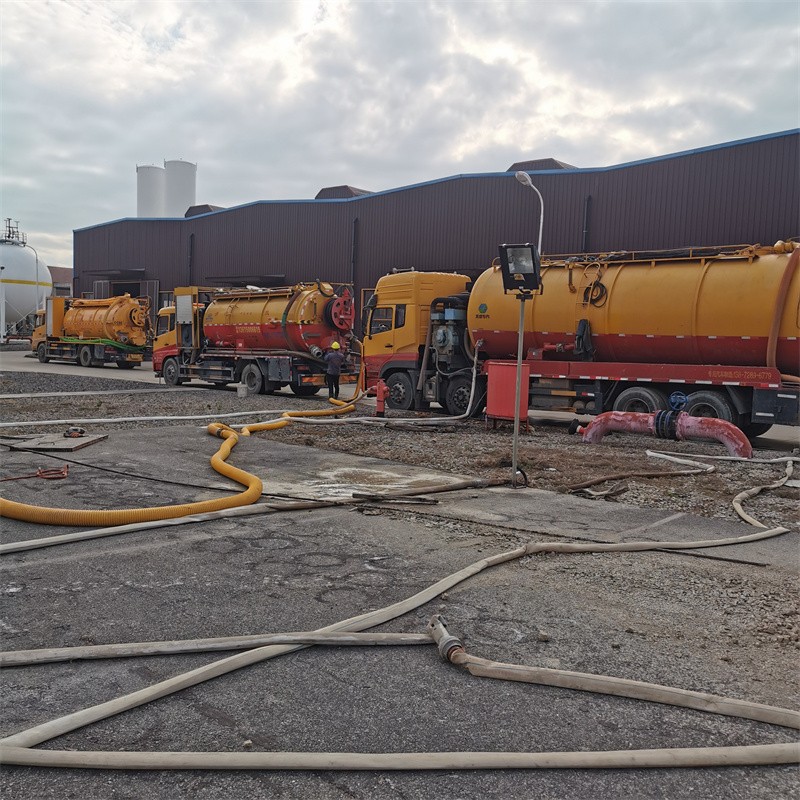 洋县污水池清理